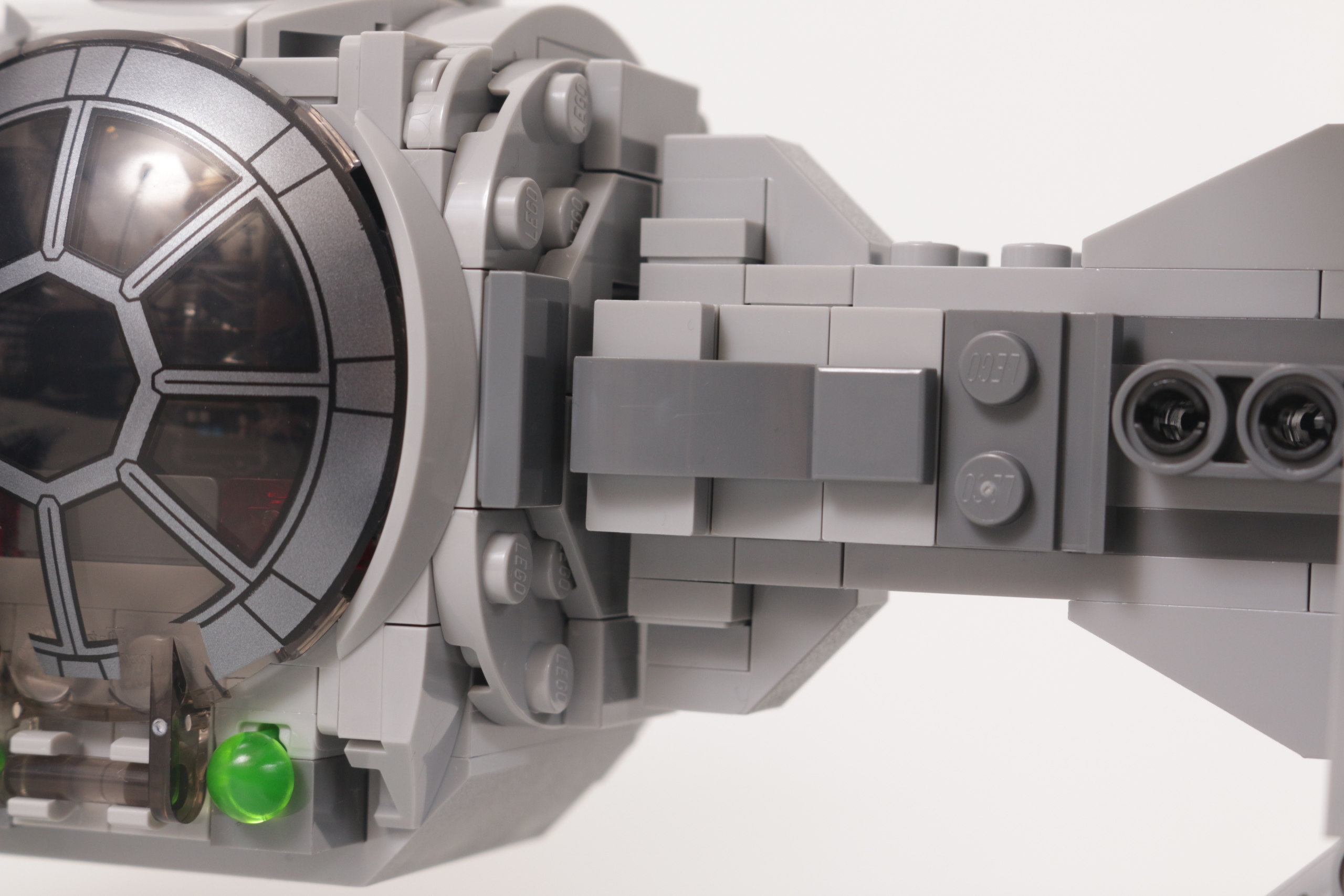 LEGO Star Wars 75348 Mandalorian Fang Fighter vs. TIE Interceptor review 22 scaled