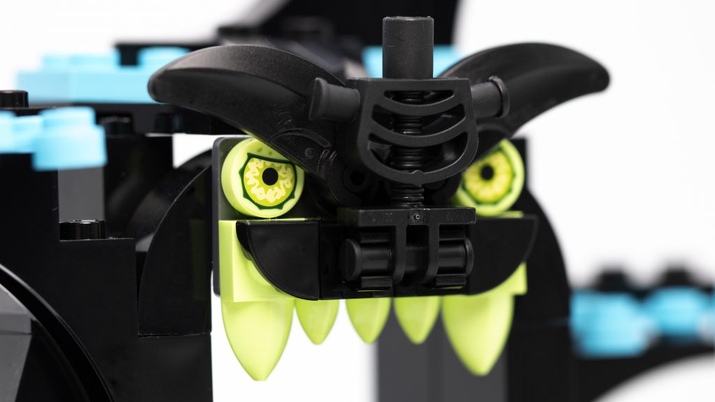 close up face 1024x576