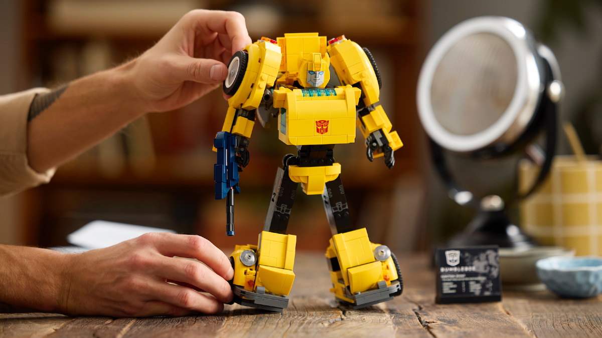 LEGO Icons 10338 Bumblebee is available early
