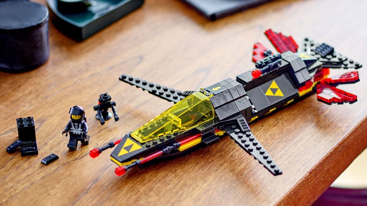 Less than one week left for free LEGO 40580 Blacktron Cruiser