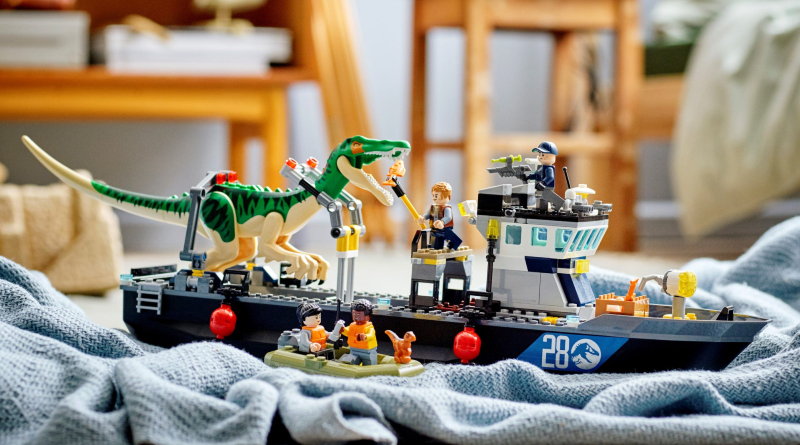 New LEGO Jurassic World set includes aquatic dinosaur
