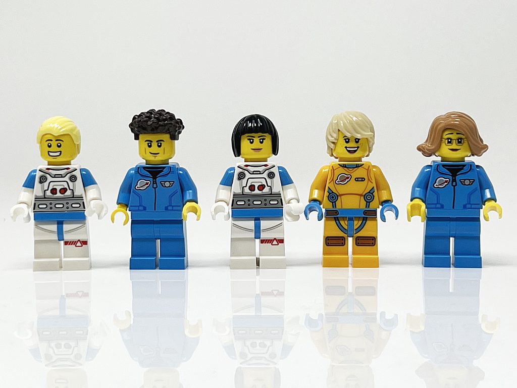 LEGO CITY 60349 Lunar Space Station review 13 1024x768
