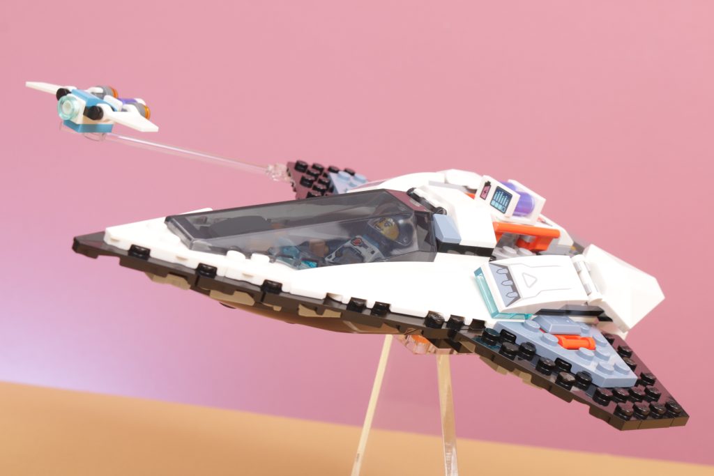 LEGO City 60430 Interstellar Spaceship review 2 1024x683