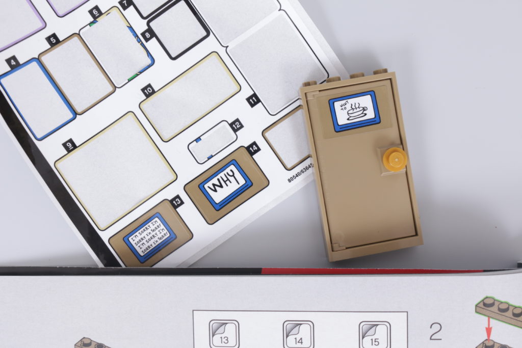 LEGO Creator Expert 10292 Friends Apartments review 2