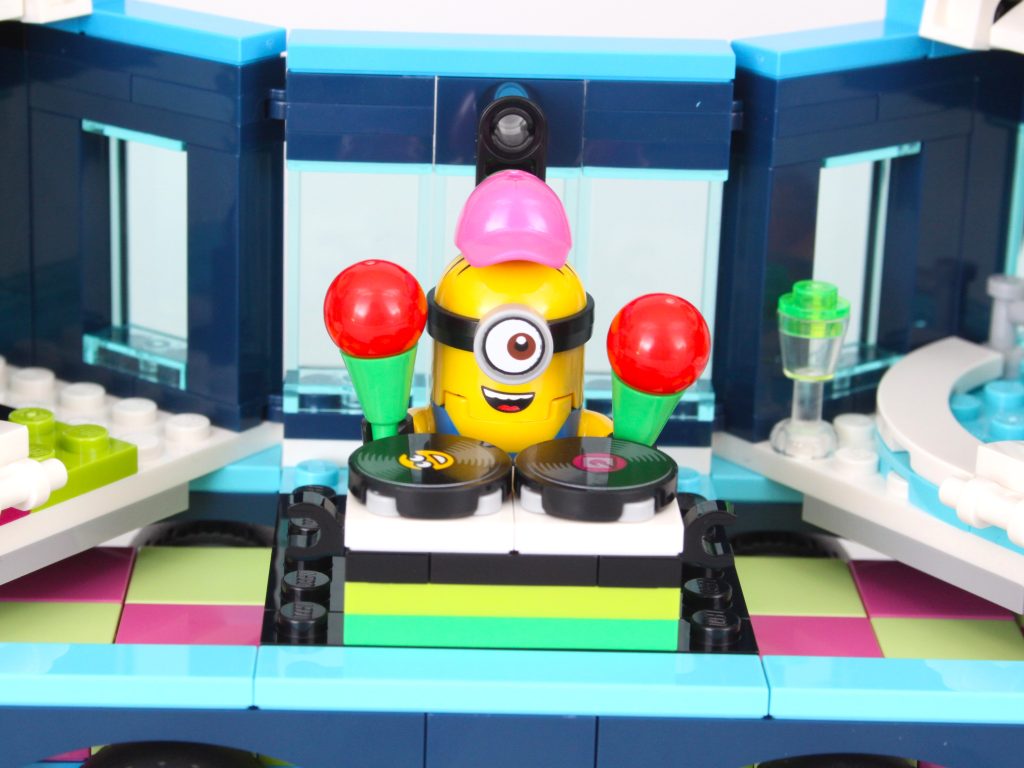 lego despicable me 4 75581 Minions Music Party Bus review 17 1024x768