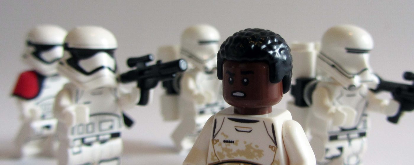 LEGO Star Wars 30605 Finn (FN-2187) Minifigure Spotlight