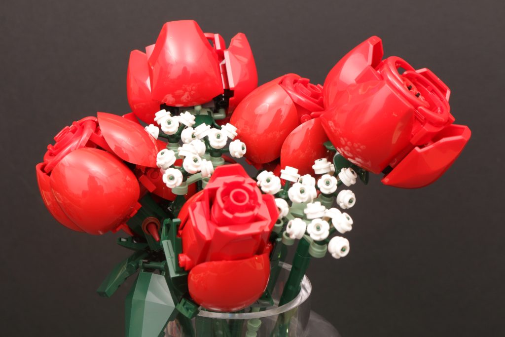 LEGO Botanical Collection 10328 Bouquet of Roses review 9 1024x683