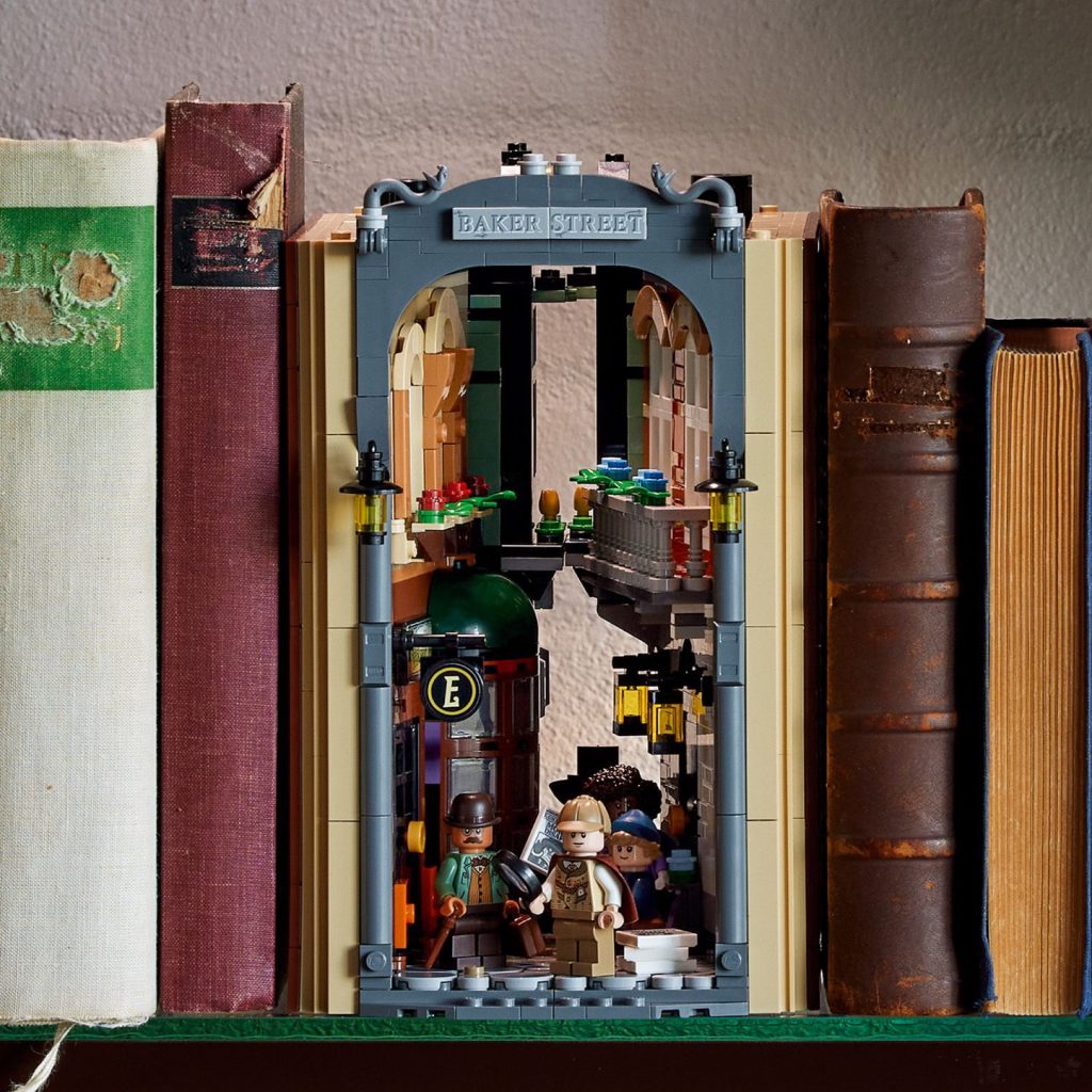 LEGO Icons 10351 Sherlock Holmes Book Nook 6 1024x1024