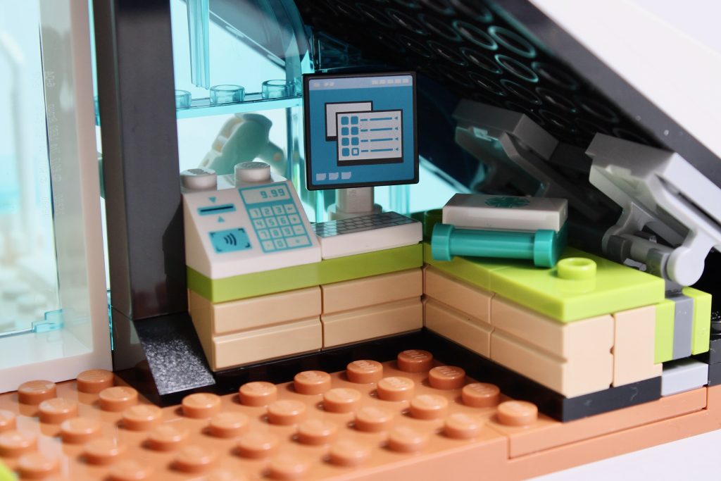 LEGO City 60366 Ski and Climbing Center review 5 1024x683