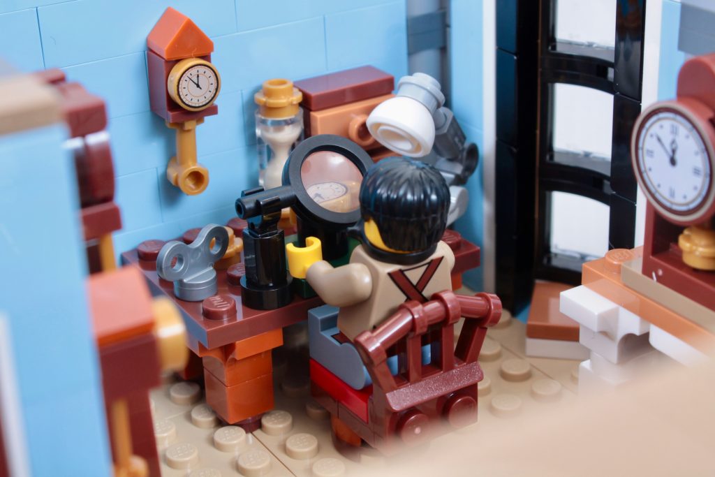 LEGO Icons 10350 Tudor Corner review 36 1024x683