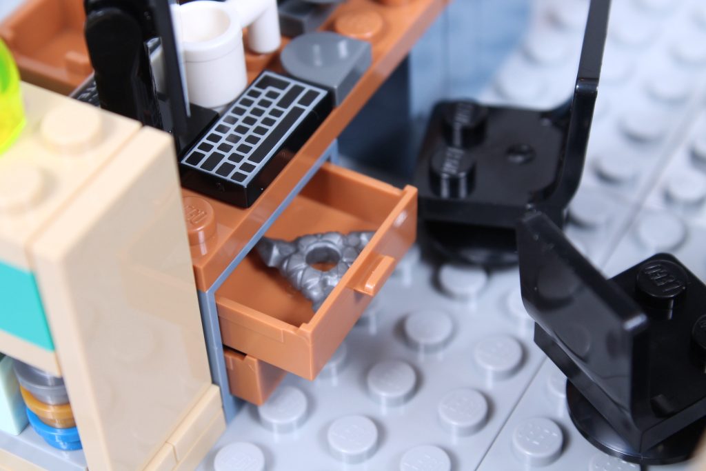 LEGO Ideas 21336 The Office review 47 1024x683