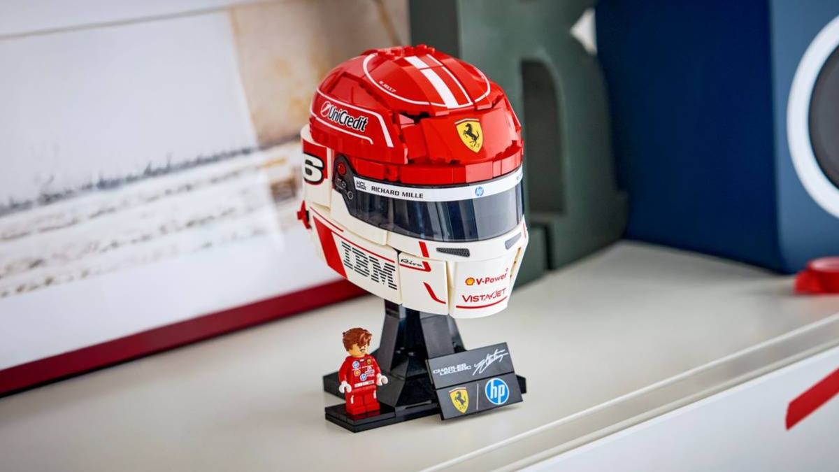 New LEGO F1 helmets are missing something small