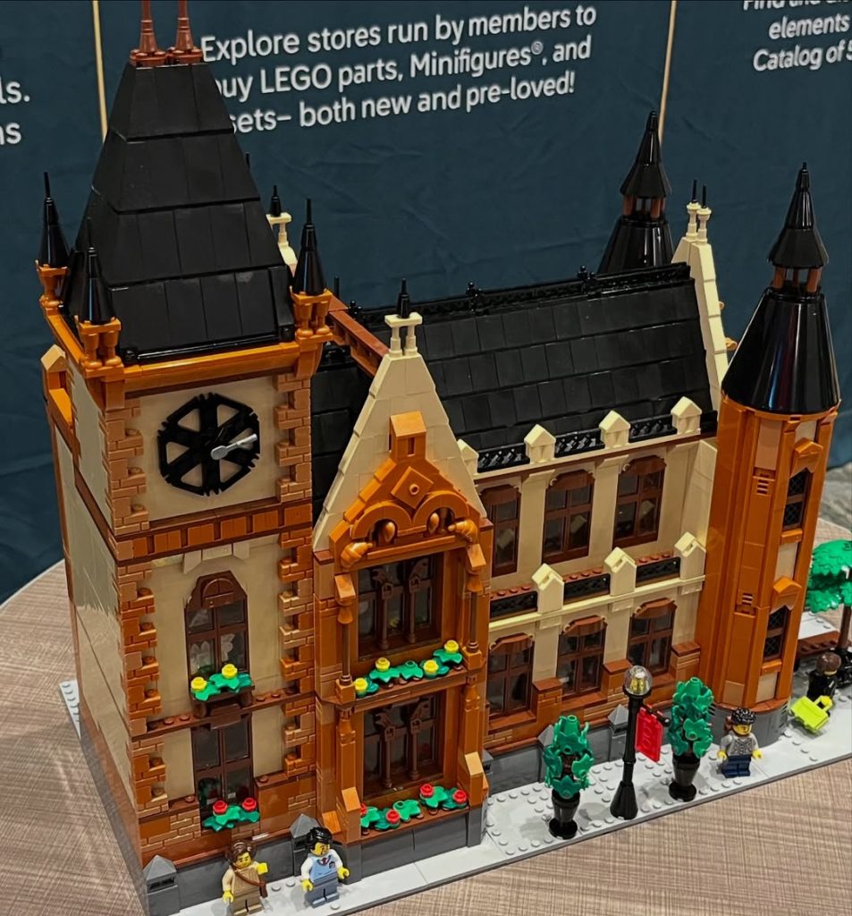 LONDONBRIDGEBRICKS BrickLink Designer Program Series 8 University of Science 6 953x1024