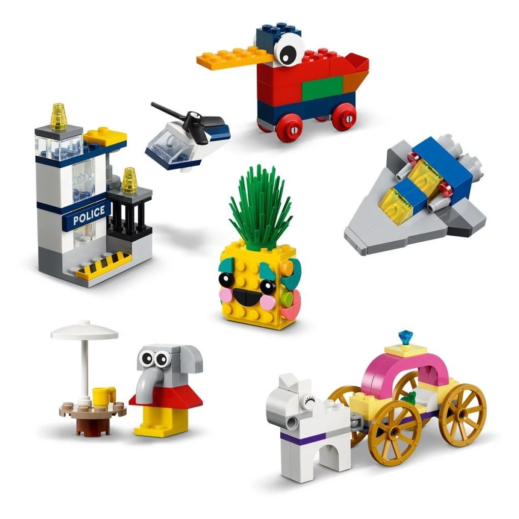 LEGO Classic 11021 90 Years of Play 4 1024x1024