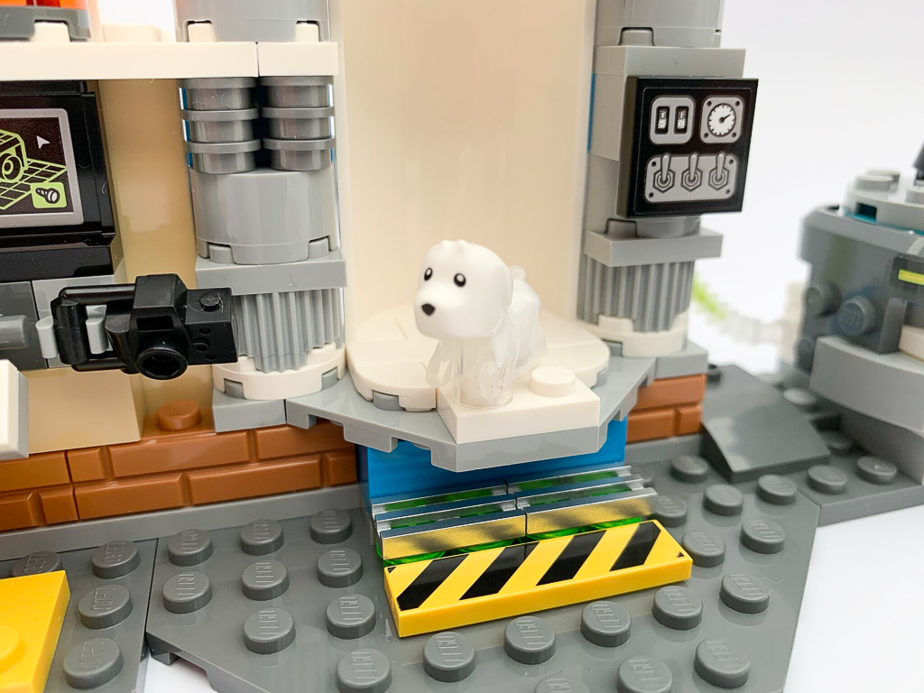 LEGO Hidden Side 70418 JBs Ghost Lab 2