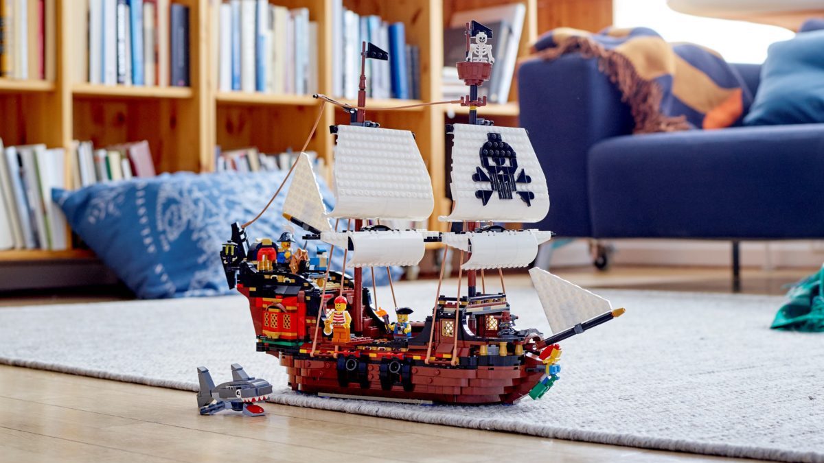 John Lewis discounts LEGO Creator 31109 Pirate Ship by 24%