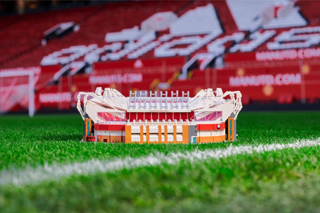 LEGO Creator Expert 10272 Old Trafford Manchester United stadium 1