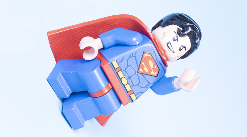 LEGO DC Super Heroes Superman Minifigure Ornament review