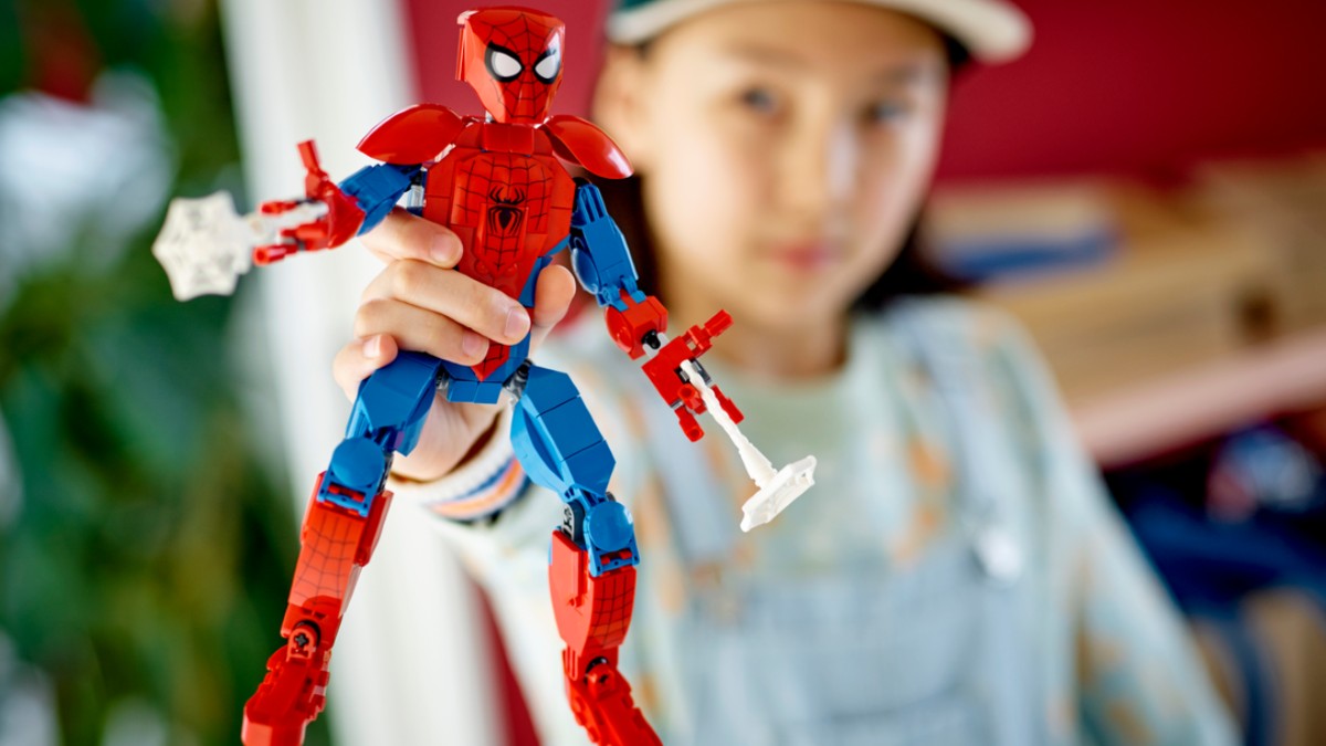 LEGO Marvel Spider-Man figure selection coincides with game