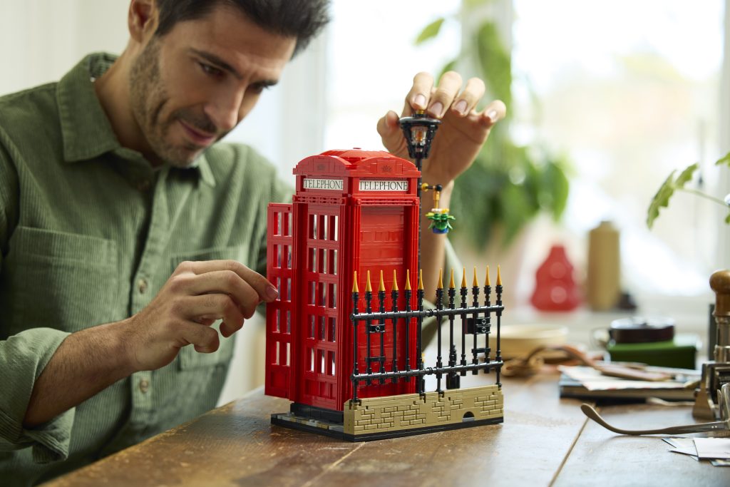LEGO Ideas 21347 red london telephone box lifestyle 3 1024x683