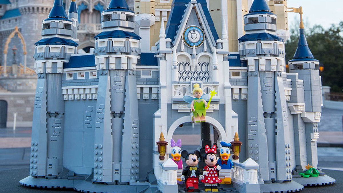 First image of LEGO 40478 Mini Disney Castle officially revealed