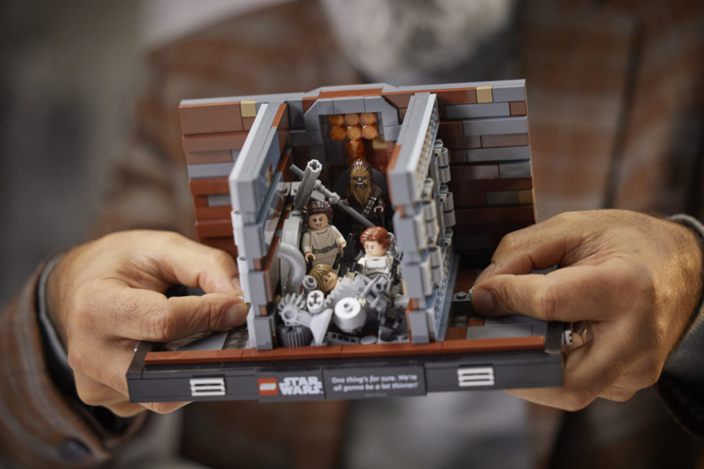 LEGO Star Wars 75339 Death Star Trash Compactor diorama set 04 1024x683