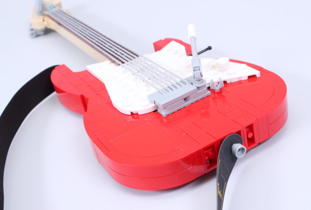 LEGO Ideas 21329 Fender Stratocaster review 37 1024x693