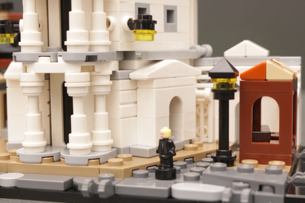 LEGO Harry Potter 76444 Diagon Alley Wizarding Shops review 40 1024x683