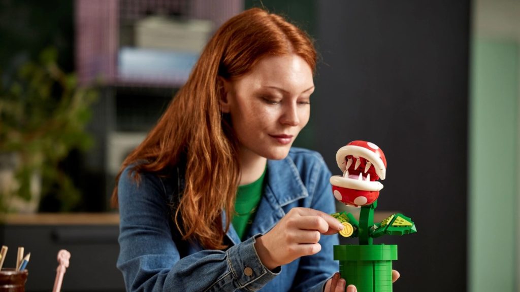 lego super mario 71427 piranha plant lifestyle 2 featured 1024x576