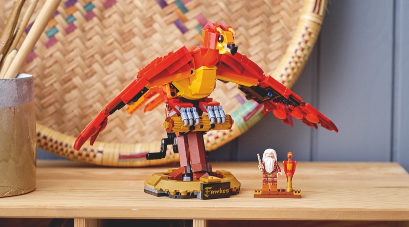 LEGO Harry Potter 76394 Fawkes Dumbledores Phoenix featured