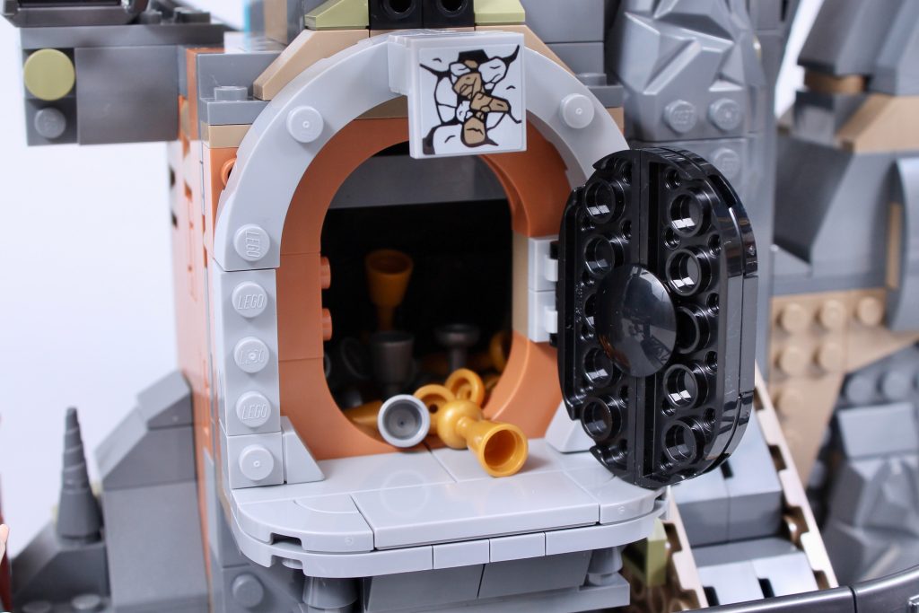 LEGO Harry Potter 76417 Gringotts Wizarding Bank Collectors Edition review 65 1024x683