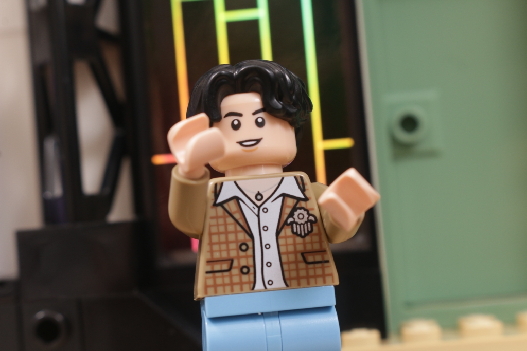 LEGO Ideas 21339 BTS Dynamite Bangtan Boys Jin Suga j hope RM Jimin V Jung Kook review 63 1024x683