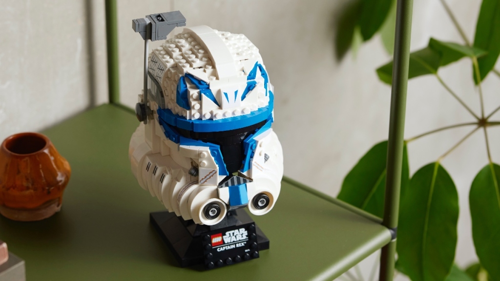 LEGO Star Wars 75349 Captain Rex Helmet lifestyle featured 2 1024x576